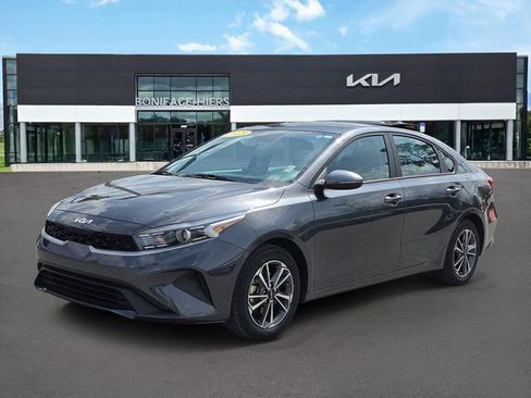 Certified 2023 Kia Forte LXS w/ LXS Technology Package FWD image 2