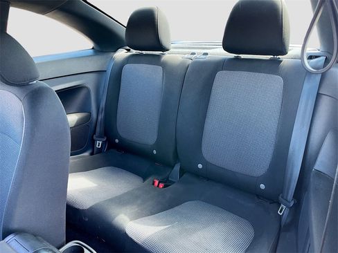 Used 2017 Volkswagen Beetle 1.8T S image 22