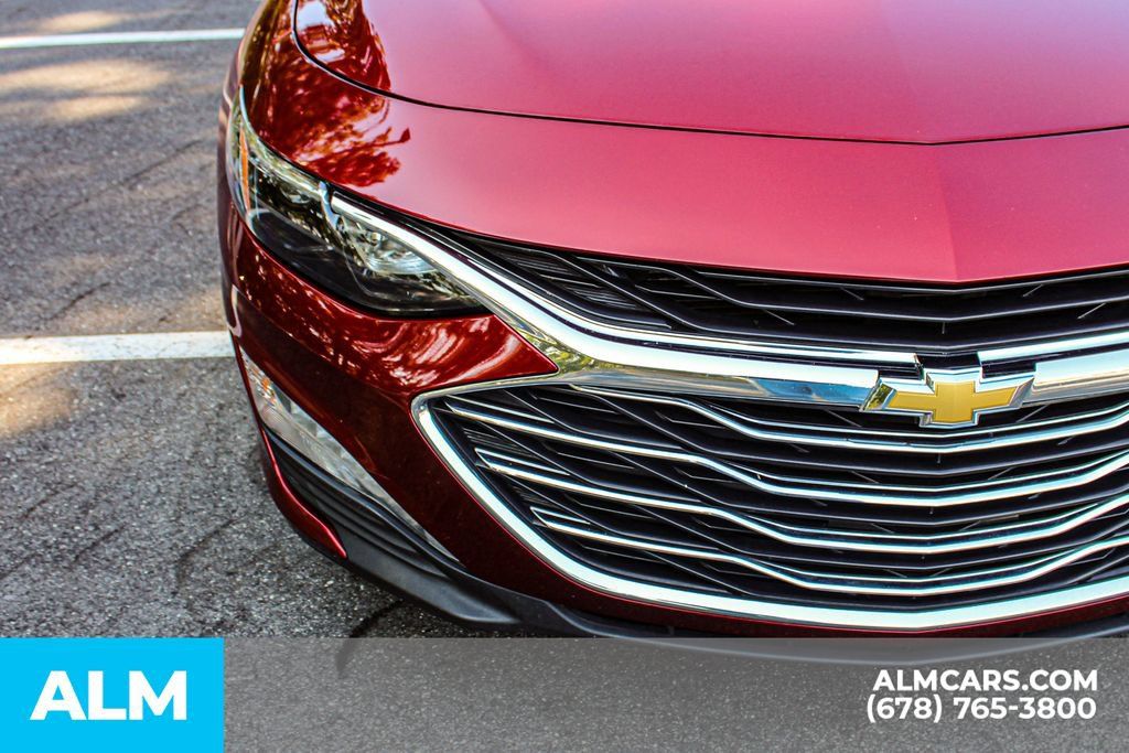 Used 2025 Chevrolet Malibu LT FWD image 11