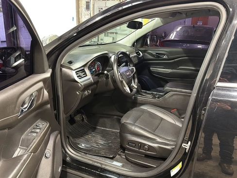 Used 2019 GMC Acadia SLT w/ LPO, Floor Liner Package FWD image 23