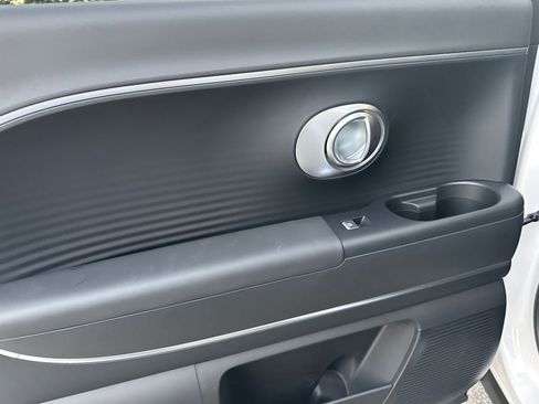 New 2026 Hyundai Ioniq 9 SE image 20