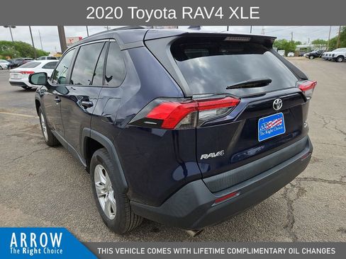 Used 2020 Toyota RAV4 XLE w/ All Weather Liner Package AWD/4WD image 9
