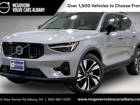 New 2026 Volvo XC40 B5 Plus w/ Climate Package AWD/4WD image 1