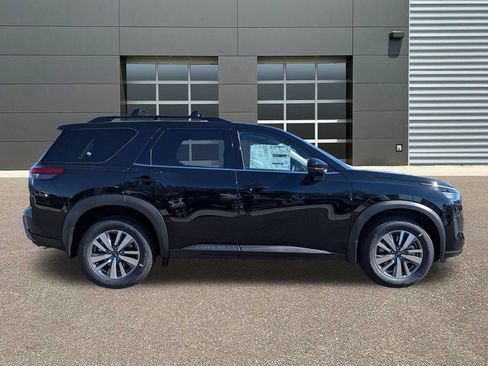 New 2026 Nissan Pathfinder SL AWD/4WD image 4