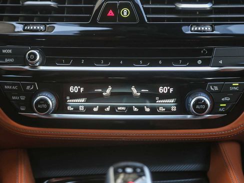 Used 2023 BMW M5 image 10