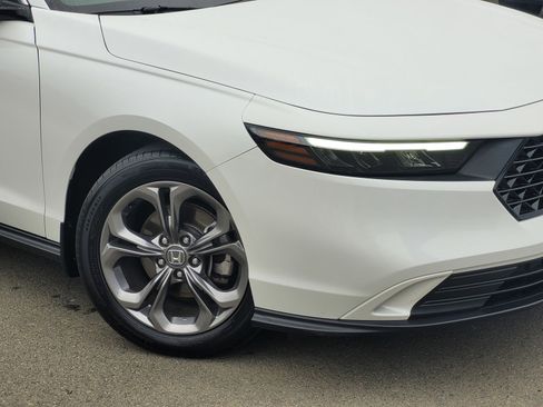 Certified 2024 Honda Accord EX image 3