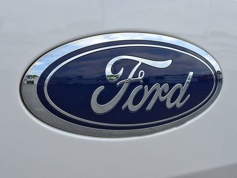 Used 2018 Ford F150 Lariat w/ Equipment Group 502A Luxury AWD/4WD image 31