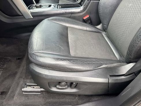 Used 2018 Land Rover Discovery Sport SE AWD/4WD image 18