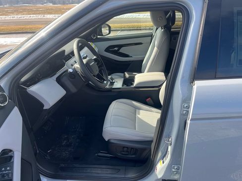 Used 2026 Land Rover Range Rover Evoque S AWD/4WD image 11