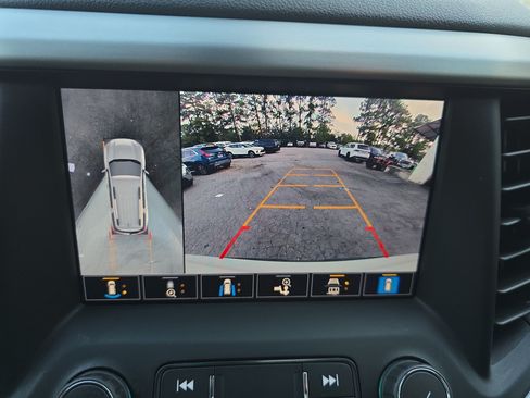 Used 2022 GMC Acadia SLT w/ Elevation Edition FWD image 24