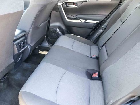 Used 2025 Toyota RAV4 XLE FWD image 19