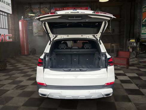 Used 2025 BMW X5 xDrive50e AWD/4WD image 26