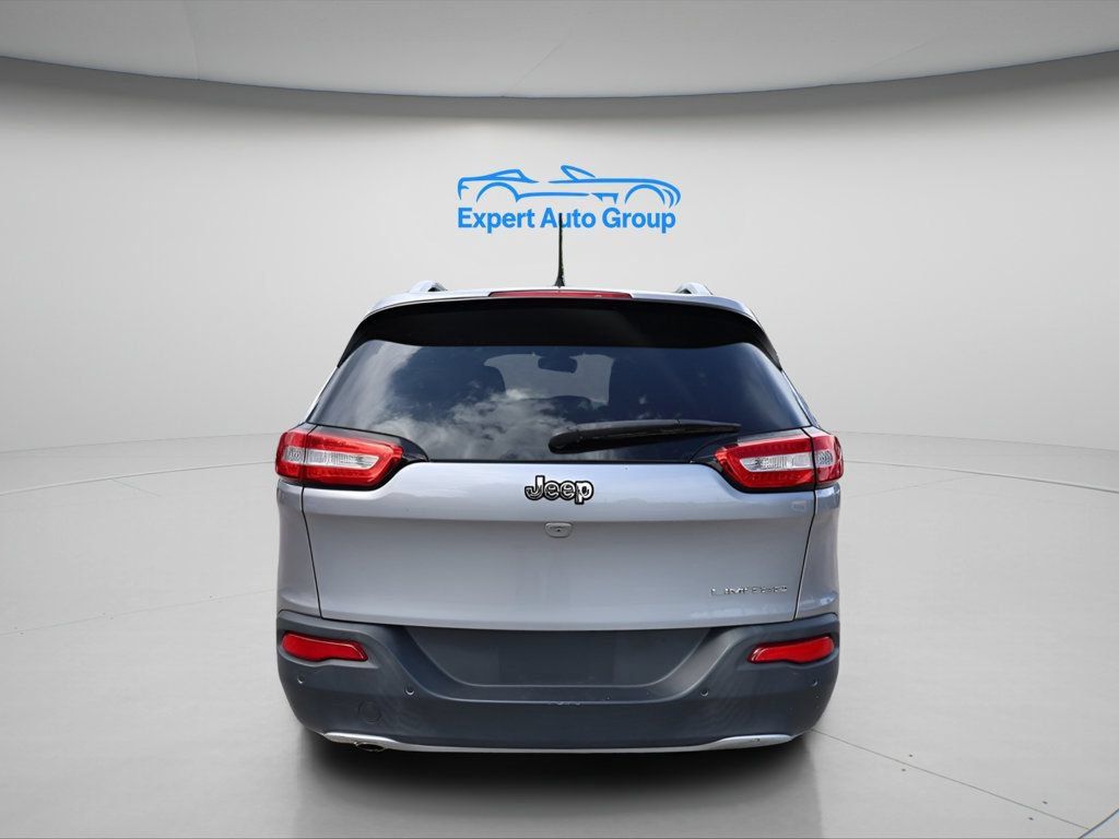 Used 2018 Jeep Cherokee Limited FWD image 9