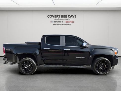 Used 2022 GMC Canyon Denali w/ Denali Black Edition Package image 11