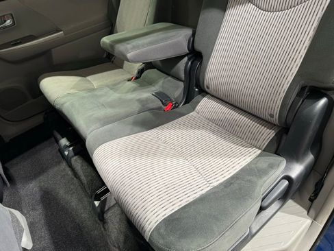 Used 2015 Toyota Prius V Three image 19