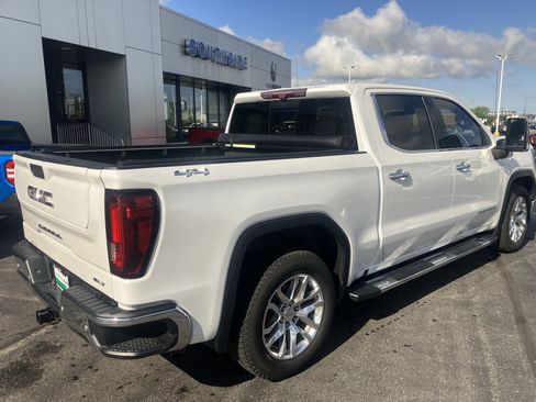 Used 2021 GMC Sierra 1500 SLT w/ SLT Premium Plus Package AWD/4WD image 7