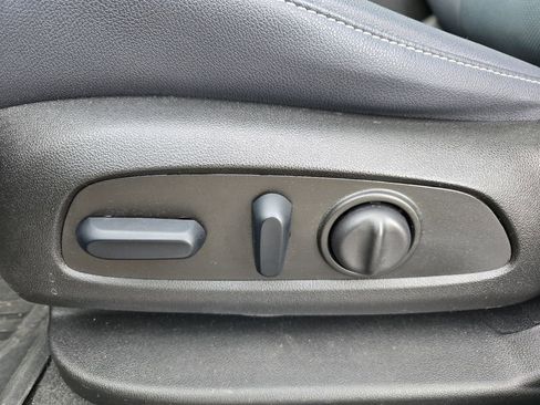 Used 2024 Chevrolet Blazer RS w/ Enhanced Convenience Package image 4