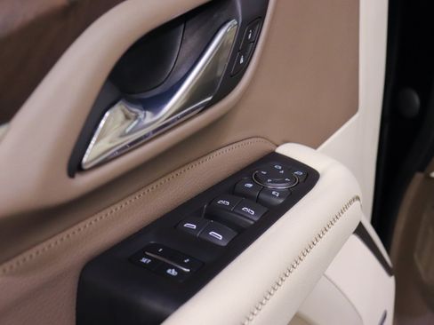 Used 2021 GMC Yukon XL Denali w/ Denali Ultimate Package image 12