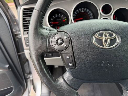 Used 2012 Toyota Tundra Limited w/ Memory Pkg AWD/4WD image 18
