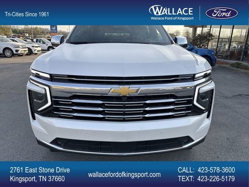 Used 2025 Chevrolet Suburban Premier image 2