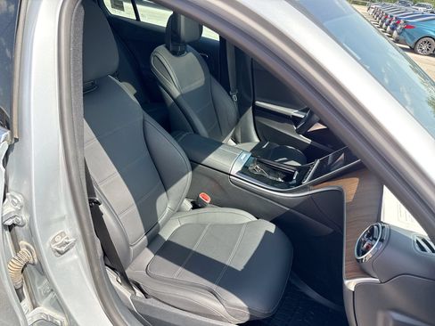 Used 2025 Mercedes-Benz C 300 Sedan image 25