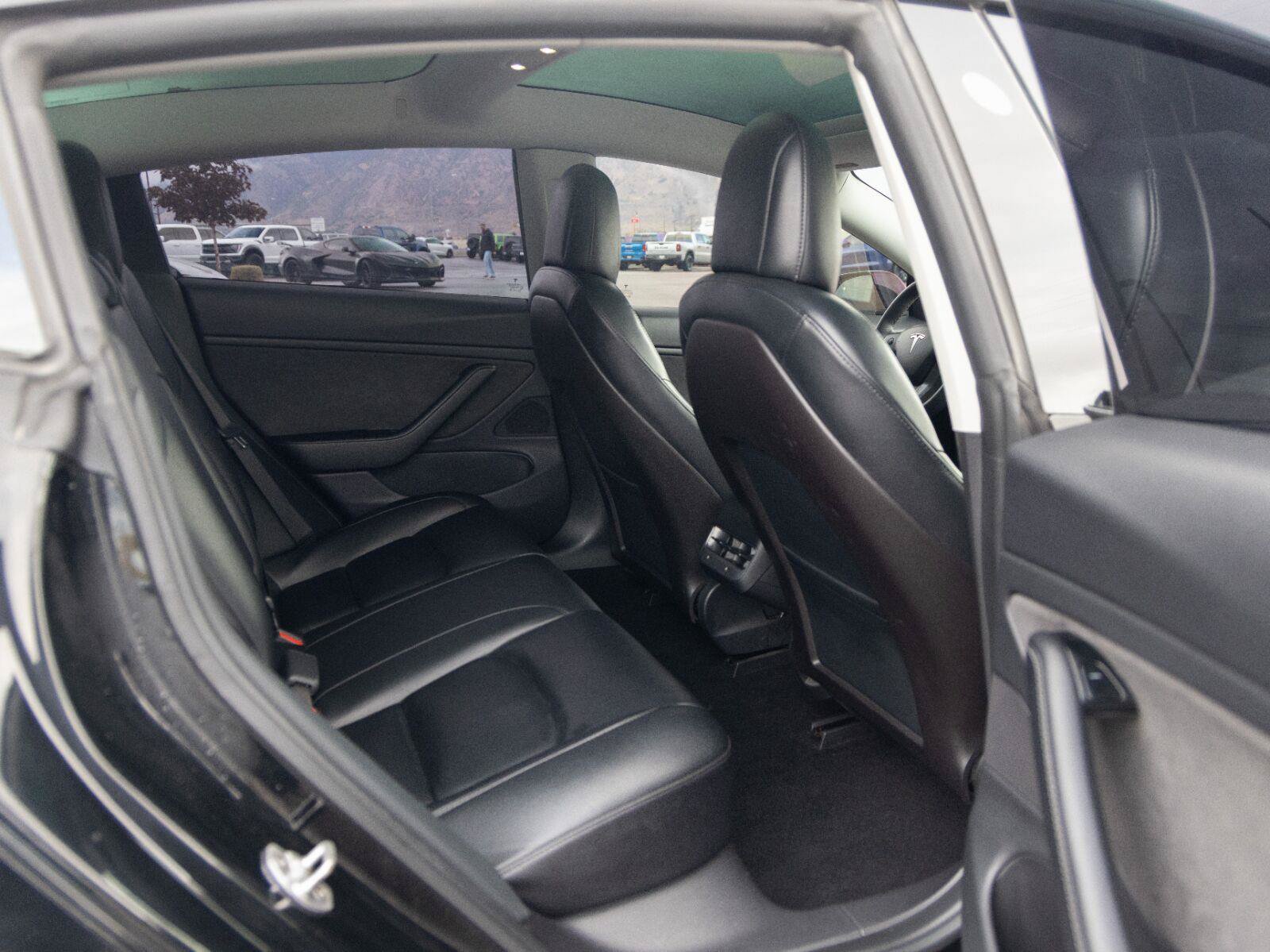 Used 2020 Tesla Model 3 Performance AWD/4WD image 22