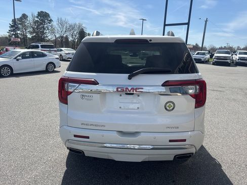 Used 2023 GMC Acadia Denali w/ Denali Ultimate Package image 7