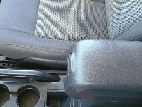 Used 2016 Jeep Patriot Latitude FWD image 12