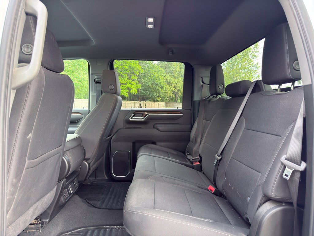 Used 2025 Chevrolet Silverado 2500 LT w/ Convenience Package AWD/4WD image 9