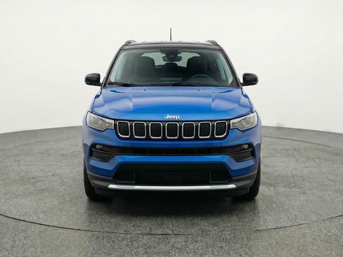 Used 2025 Jeep Compass Limited image 2