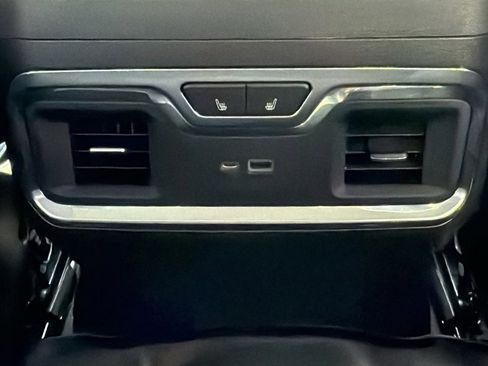 Used 2022 GMC Sierra 1500 Denali image 15