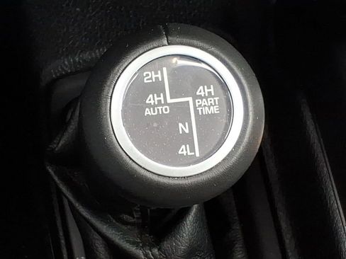 Used 2021 Jeep Wrangler Unlimited Sahara AWD/4WD image 18