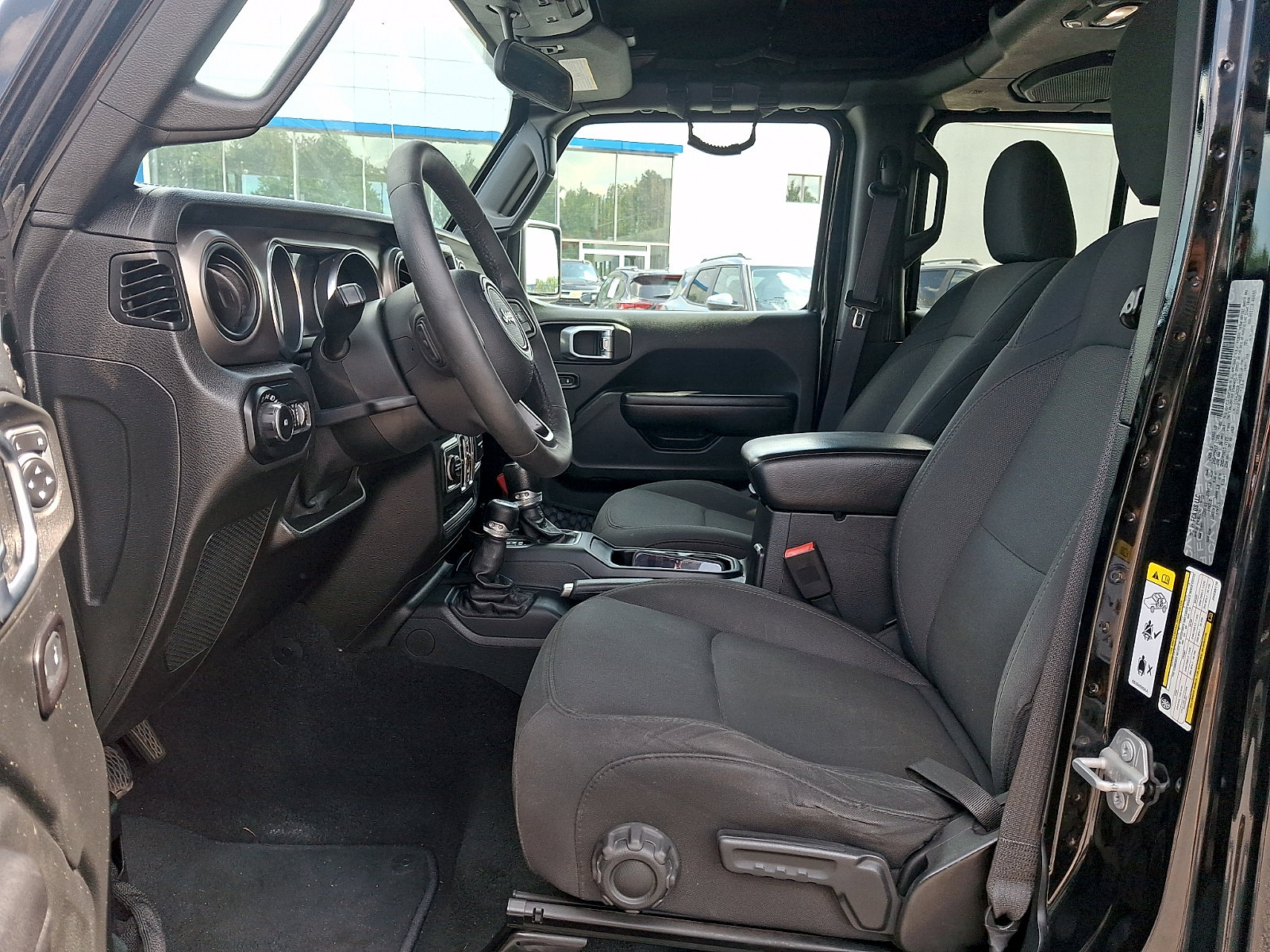 Used 2018 Jeep Wrangler Unlimited Sport S AWD/4WD image 13