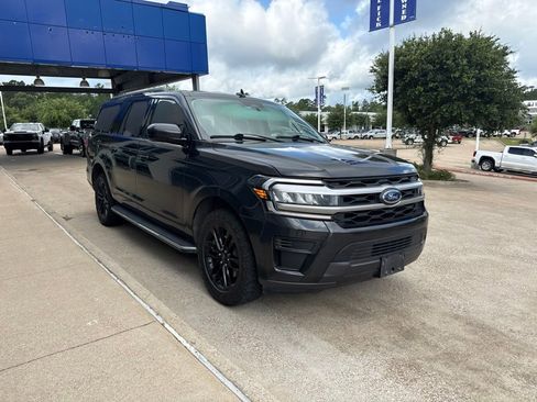 Used 2023 Ford Expedition Max XLT RWD image 2
