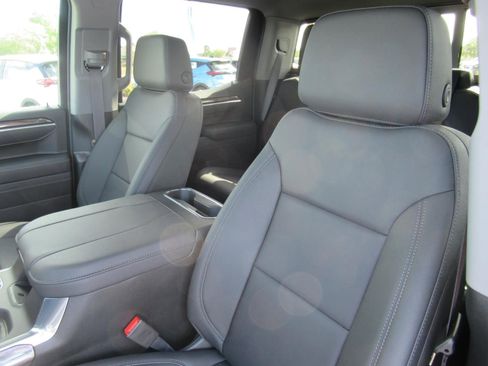 New 2026 Chevrolet Silverado 1500 LTZ w/ Technology Package AWD/4WD image 17