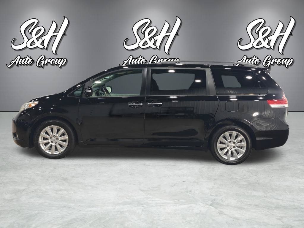 Used 2013 Toyota Sienna Limited w/ Premium Pkg AWD/4WD image 18
