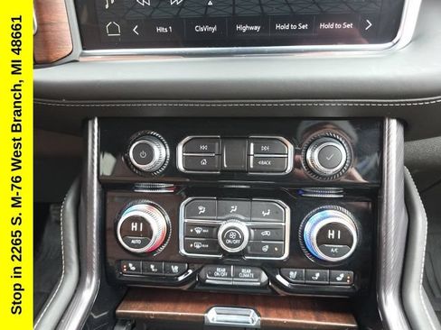 Used 2024 GMC Yukon XL Denali Ultimate w/ LPO, Floor Liner Package AWD/4WD image 39