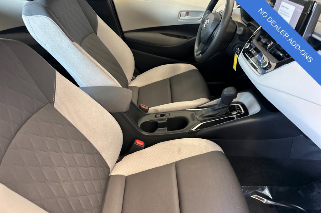 Used 2026 Toyota Corolla LE w/ Carpet Mat Package (TMS) FWD image 16
