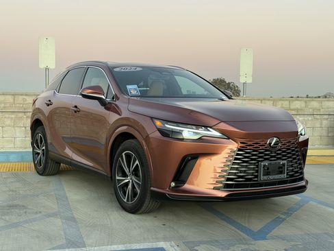 Certified 2024 Lexus RX 350 Premium w/ Convenience Package image 2