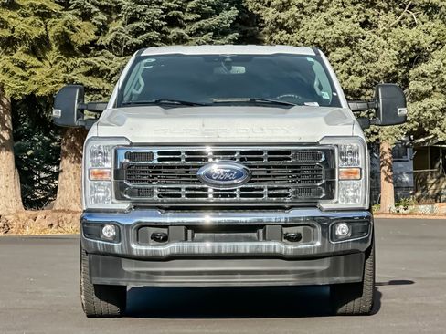 Used 2023 Ford F350 XLT w/ FX4 Off-Road Package image 10