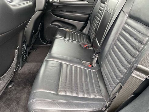 Used 2018 Jeep Grand Cherokee Limited image 29