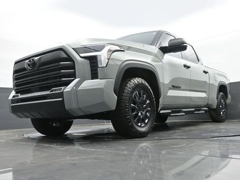 Used 2025 Toyota Tundra SR5 w/ SR5 Convenience Package RWD image 27