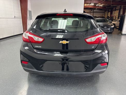 Used 2018 Chevrolet Cruze LT w/ Convenience Package image 5