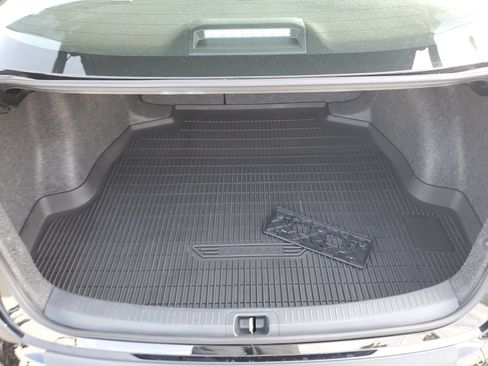 Certified 2025 Toyota Corolla LE FWD image 9