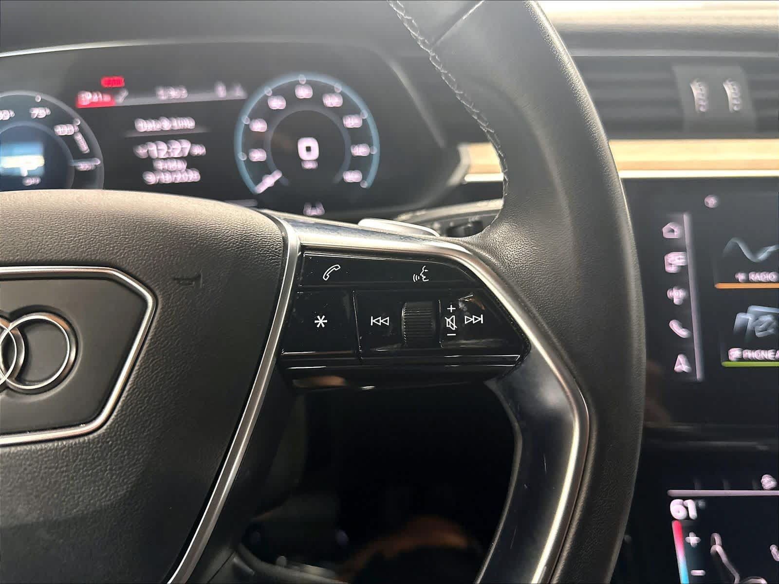 Used 2024 Audi Q8 e-tron Premium Plus w/ Premium Plus Package AWD/4WD image 20