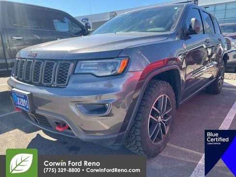 Used 2018 Jeep Grand Cherokee Trailhawk w/ Trailhawk Luxury Group image 4
