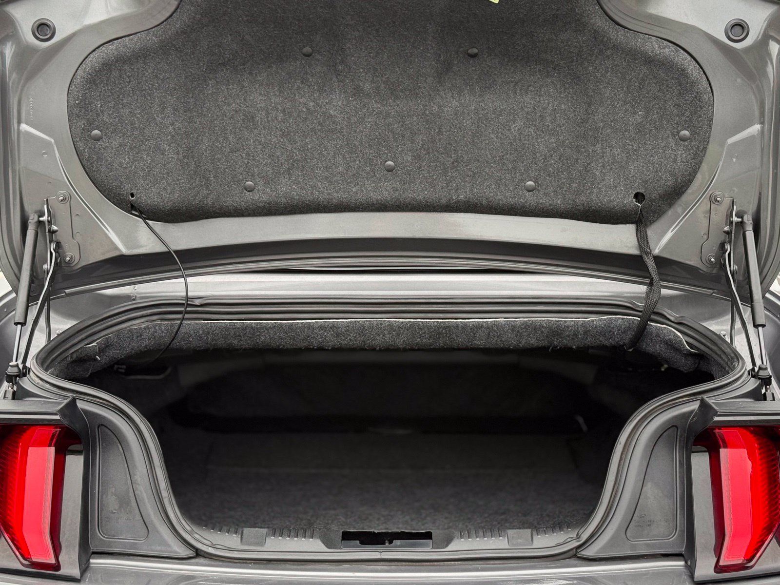 Used 2021 Ford Mustang Premium RWD image 46