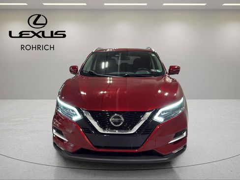 Used 2022 Nissan Rogue Sport SL w/ Premium Package AWD/4WD image 2