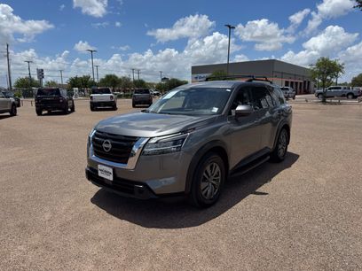 Used 2022 Nissan Pathfinder SV