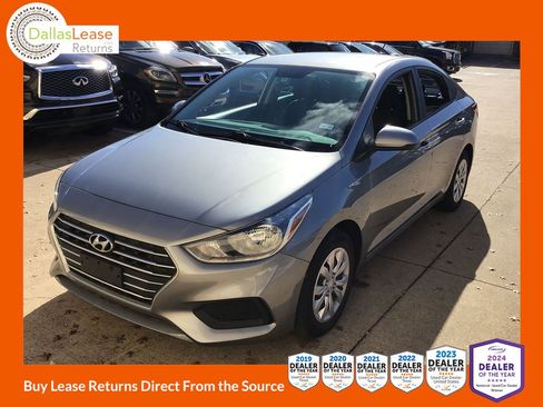 Used 2022 Hyundai Accent SE w/ Cargo Package image 1